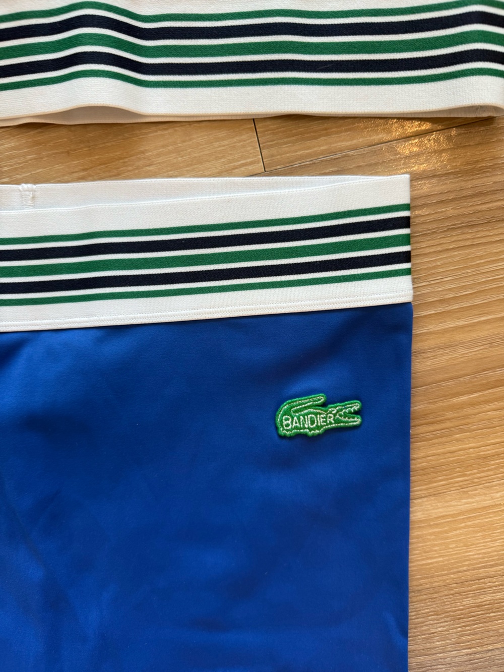 Lacoste x Bandier Workout Set - Picture 4 of 6